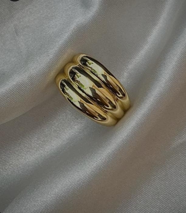 Gold -Tone Multi Layered Dome Ring Chunky Ribbon Design